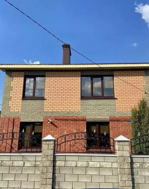 Дом в Белгородская область, Белгород Автодорожная ул. (110 м) - Фото 1
