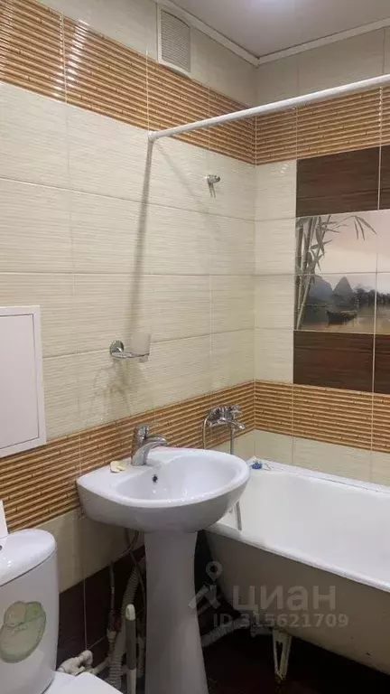 1-к кв. Бурятия, Улан-Удэ ул. Фрунзе, 11 (31.6 м) - Фото 0
