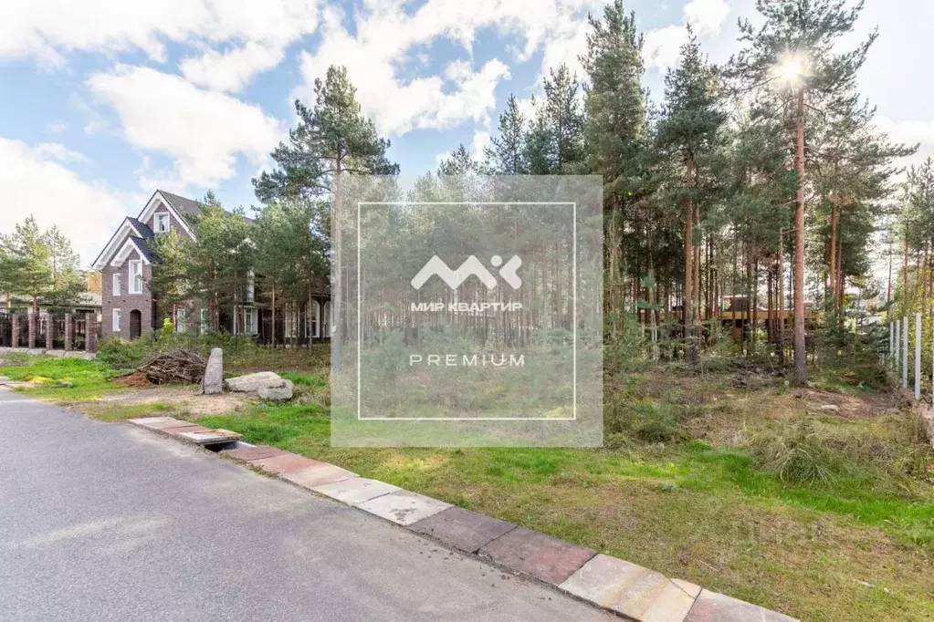 Участок в Ленинградская область, Всеволожский район, Бугровское ... - Фото 1