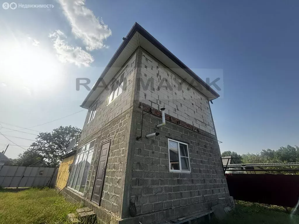 Дом в Майкоп, Тульская улица, 340 (100 м) - Фото 1