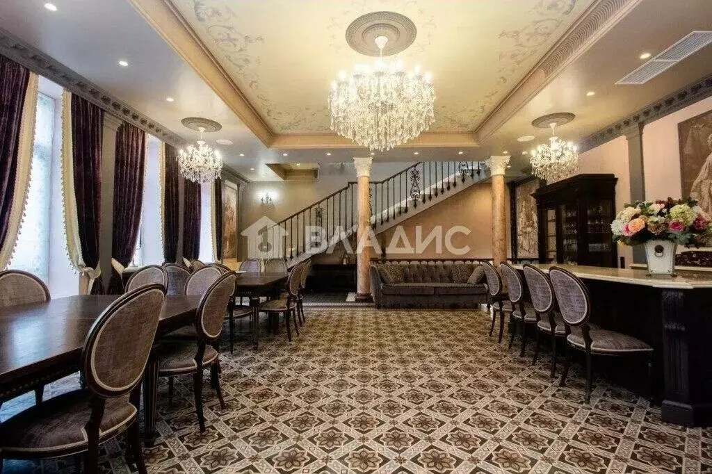 5-к кв. Москва проезд Аэропорта, 8 (238.0 м) - Фото 1