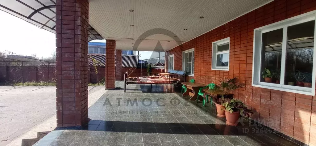 Дом в Краснодарский край, Хадыженск Апшеронский район, ул. Комарова, 3 ... - Фото 1