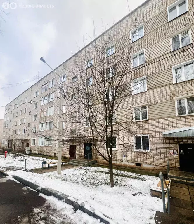 3-комнатная квартира: Кирово-Чепецк, улица Мелиораторов, 8 (60.7 м) - Фото 1