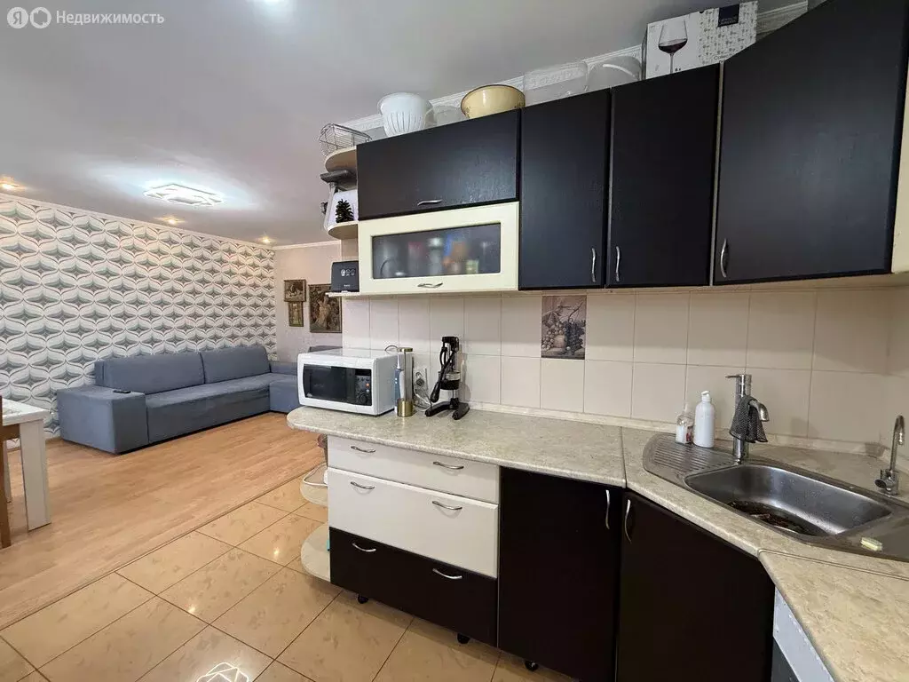 3-комнатная квартира: Ставрополь, проспект Юности, 16 (61 м) - Фото 1