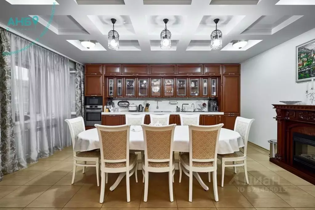 3-к кв. Новосибирская область, Новосибирск ул. Гоголя, 32/1 (140.0 м) - Фото 2