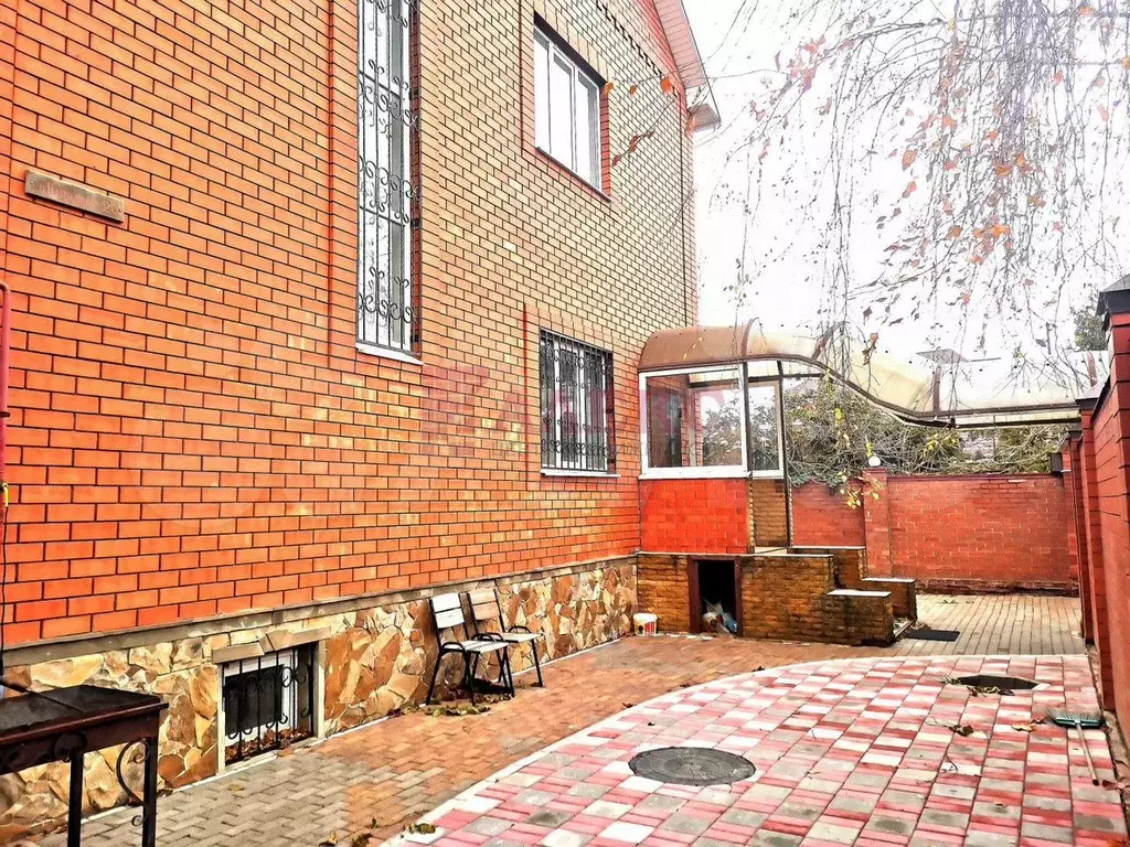 Дом 405 м на участке 8 сот. - Фото 1