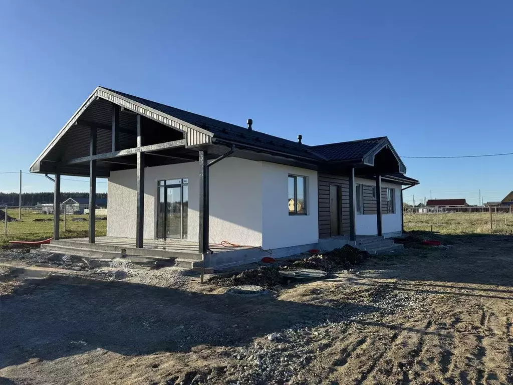 Дом в Свердловская область, Полевской городской округ, пос. Зеленый ... - Фото 0