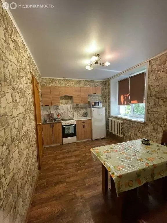 3-комнатная квартира: Новый Оскол, улица Тургенева, 10 (80.7 м) - Фото 1