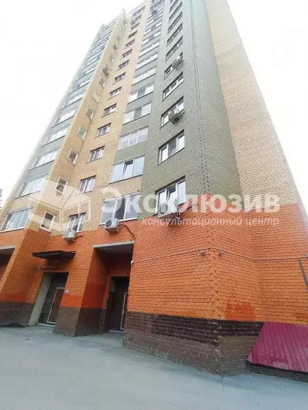 4-комнатная квартира: Тюмень, улица Республики, 86к2 (178.3 м) - Фото 1