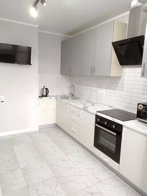 2-к. квартира, 60 м, 4/22 эт. - Фото 0