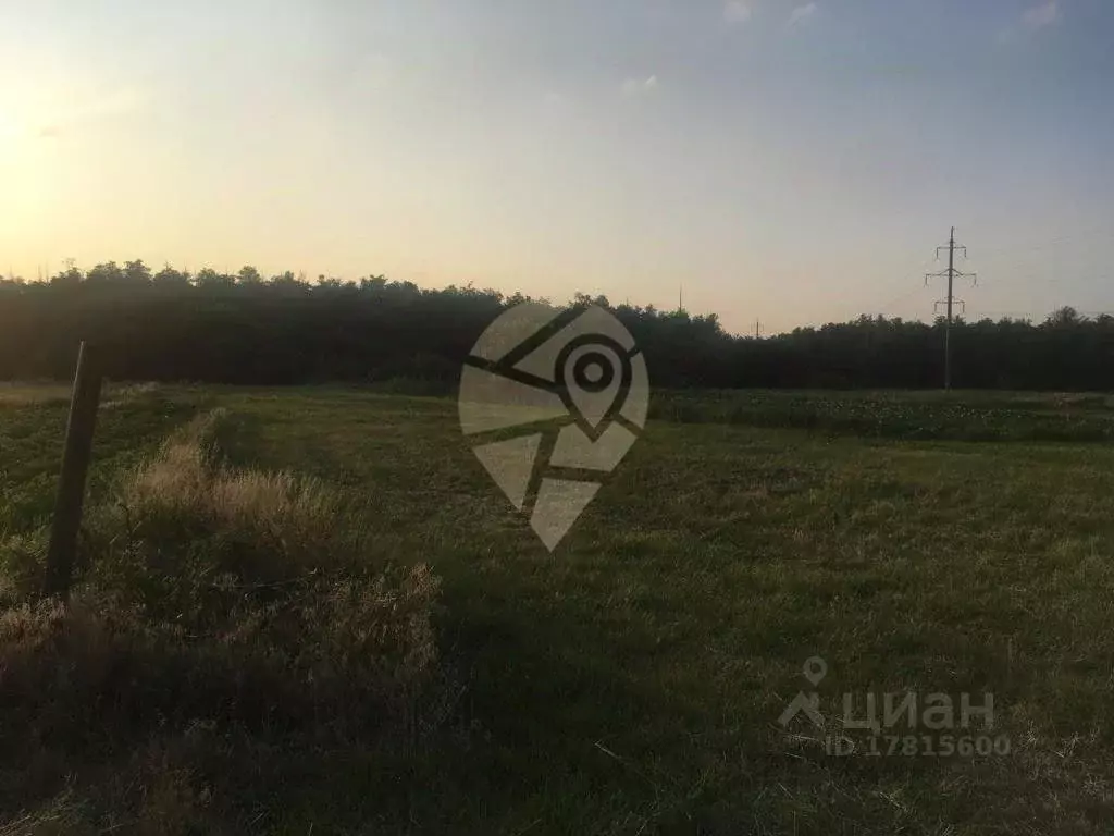 Участок в Белгородская область, Старооскольский городской округ, с. ... - Фото 1