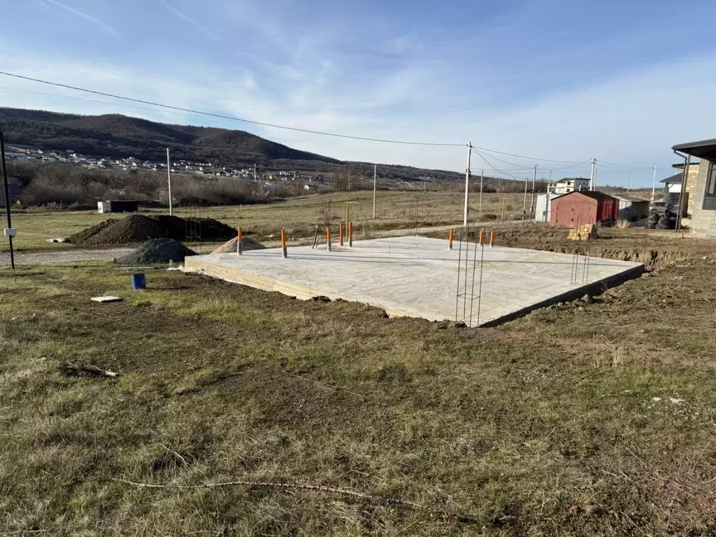 Участок в Крым, Симферопольский район, Добровское с/пос, с. ... - Фото 2