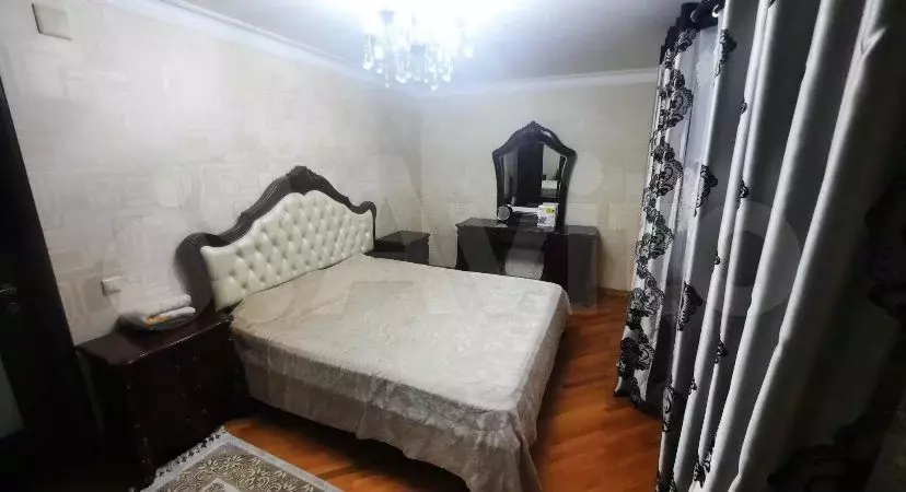 3-к. квартира, 110 м, 2/2 эт. - Фото 0