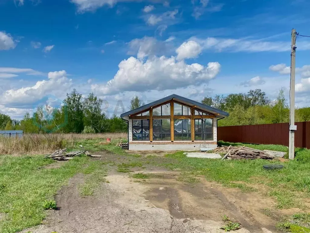 Дом в Омская область, Омский район, пос. Омский Новая ул., 2/4 (100 м) - Фото 1