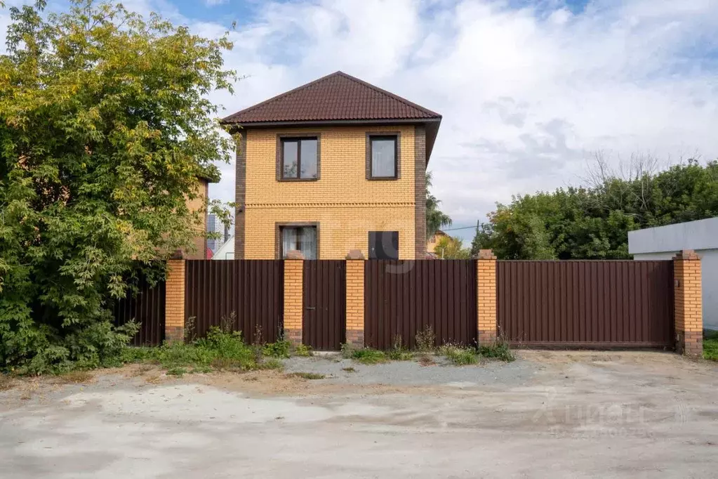 Дом в Новосибирская область, Новосибирск ул. Титова, 102 (180 м) - Фото 0