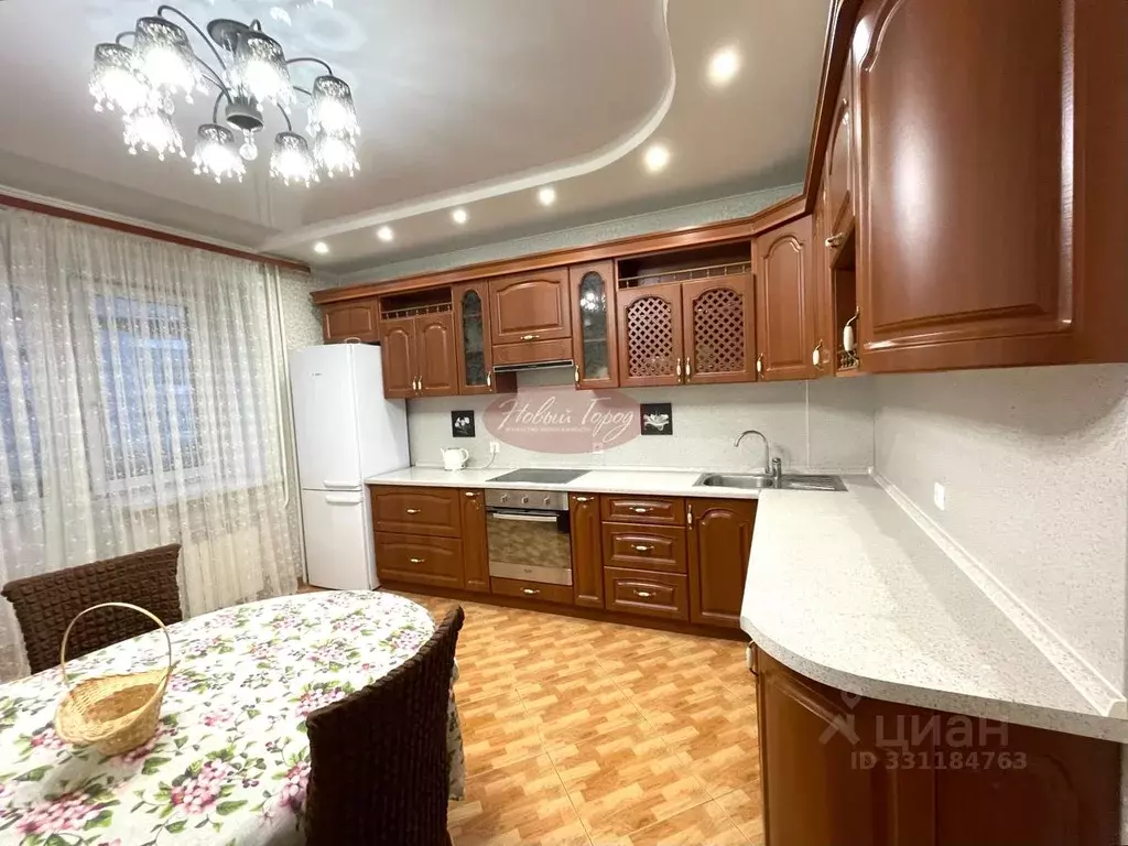 2-к кв. Тюменская область, Тюмень ул. Софьи Ковалевской, 4 (69.6 м) - Фото 1