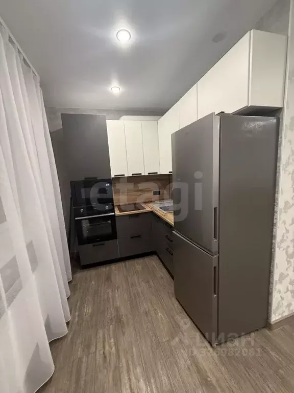 Студия Тюменская область, Тюмень Дамбовская ул., 27к1 (33.0 м) - Фото 1