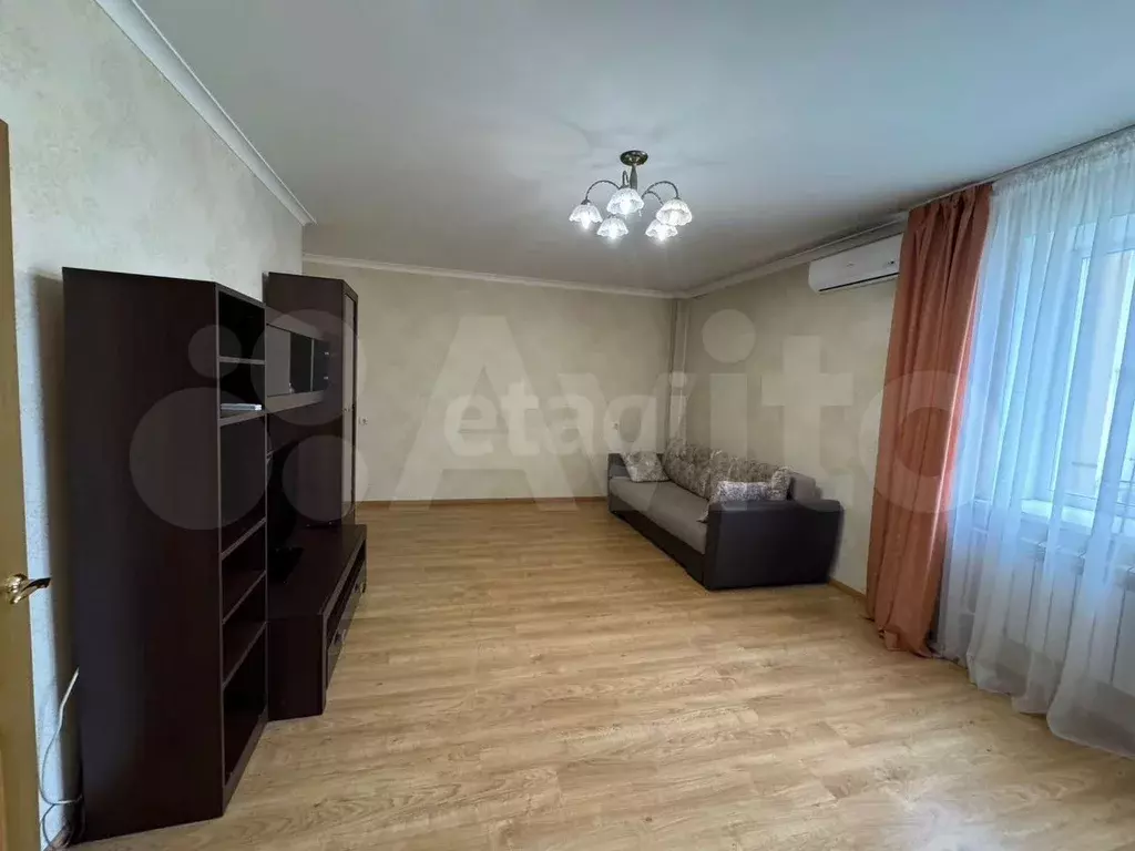 1-к. квартира, 52 м, 7/10 эт. - Фото 0