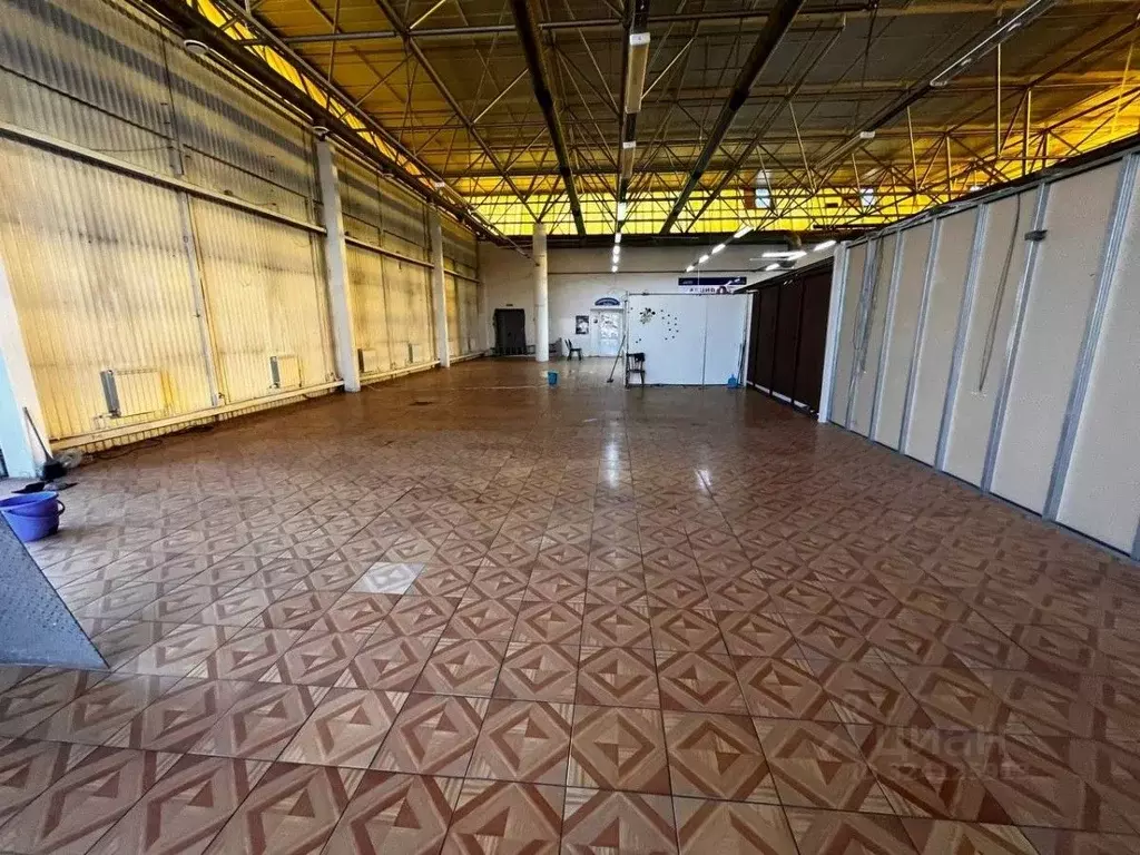 Помещение свободного назначения в Татарстан, Набережные Челны ул. ... - Фото 1