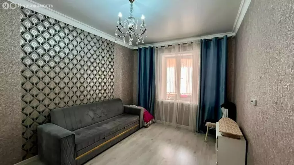 2-комнатная квартира: Дербент, улица Назима Казиахмедова, 1Б (83 м) - Фото 1