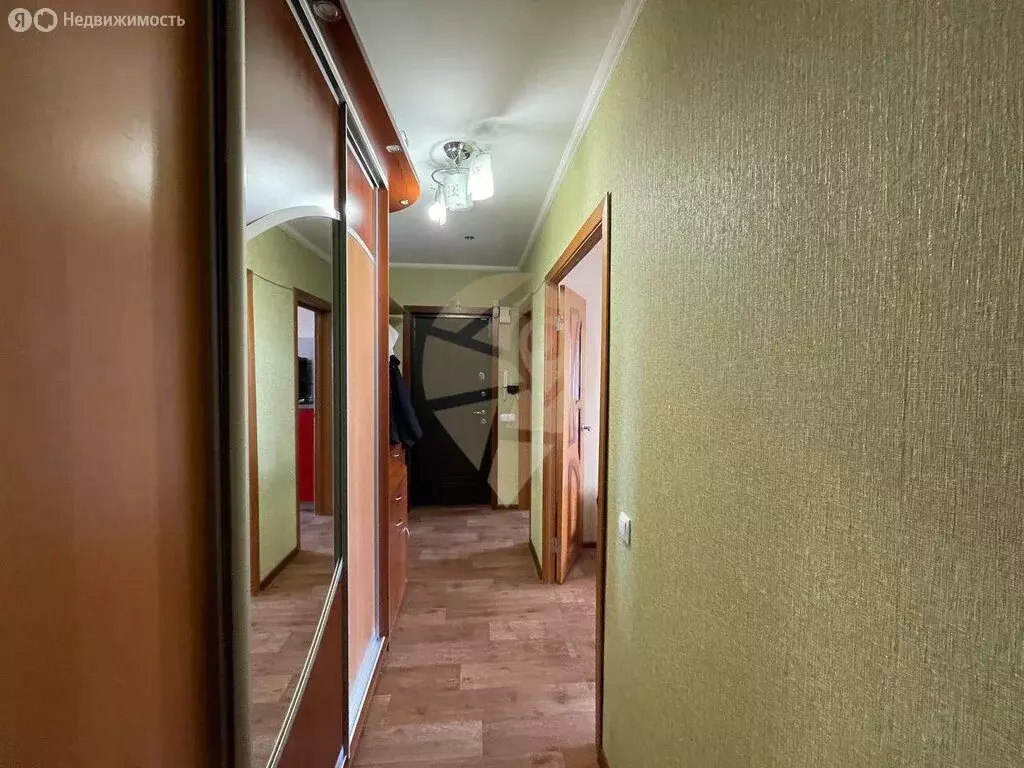 3-комнатная квартира: Старый Оскол, микрорайон Южный, 2к2 (65 м) - Фото 0