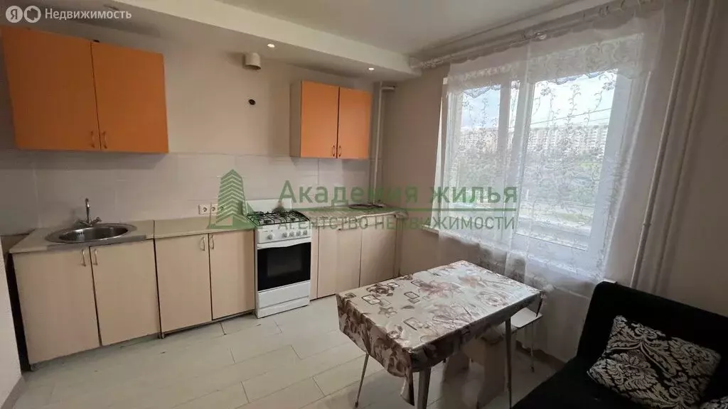1-комнатная квартира: Саратов, улица имени С.Ф. Тархова, 47 (40.1 м) - Фото 1