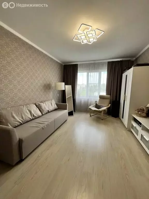 3-комнатная квартира: Омск, улица Кирова, 7 (62.2 м) - Фото 2
