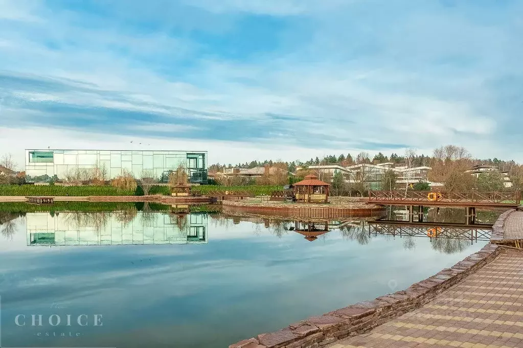 Участок в Московская область, Красногорск городской округ, д. ... - Фото 0