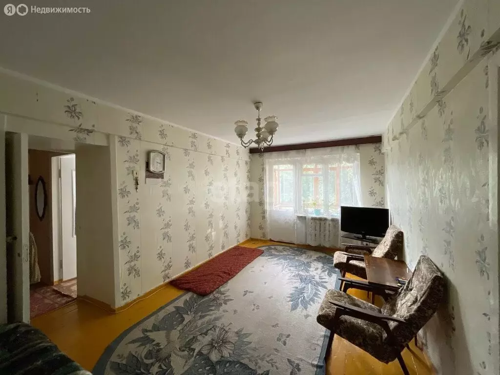 3-комнатная квартира: Ижевск, улица 30 лет Победы, 64 (56.1 м) - Фото 1