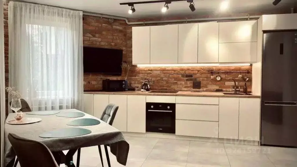 1-к кв. Калининградская область, Калининград Малый пер., 3 (74.0 м) - Фото 1