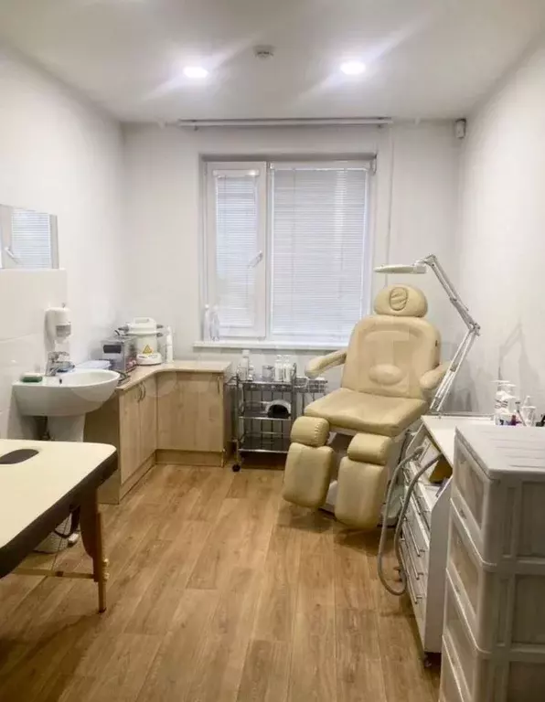 Офис, Мурманск г, Героев-североморцев пр-кт, 7к2 - Фото 0
