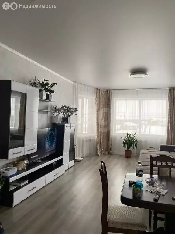 Дом в село Уват, квартал Правый Берег, Речная улица (219.8 м) - Фото 2