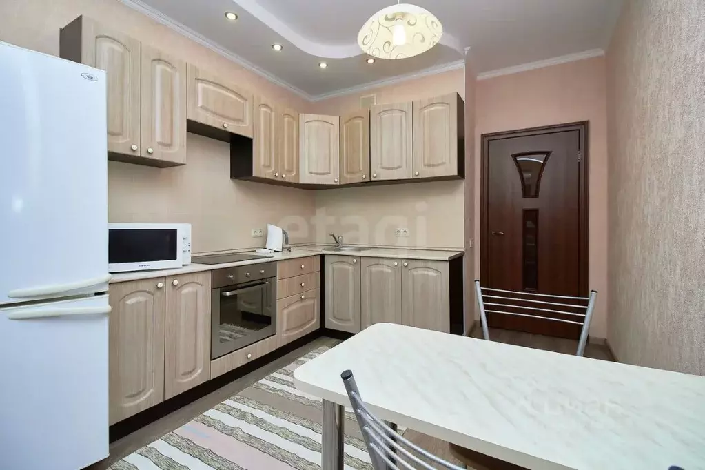 1-к кв. Тюменская область, Тюмень Заречный проезд, 33 (52.0 м) - Фото 1