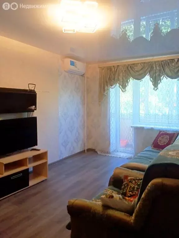 3-комнатная квартира: Находка, улица Арсеньева, 19 (55 м) - Фото 0