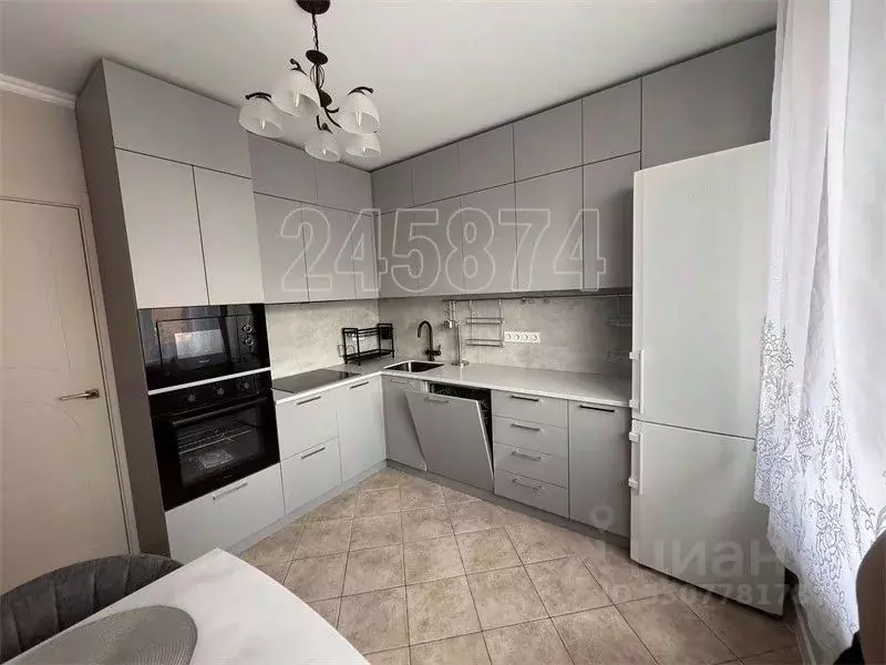 3-к кв. Москва ул. Академика Анохина, 5К4 (80.0 м) - Фото 1