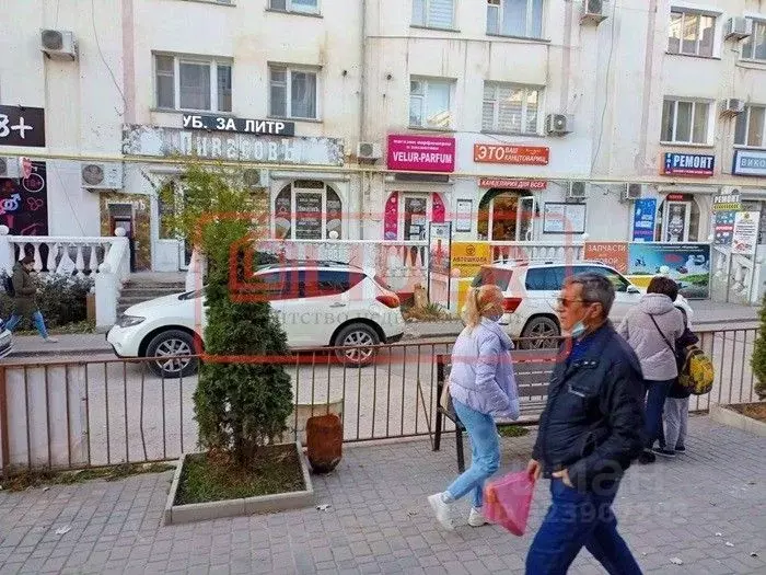 Торговая площадь в Севастополь просп. Октябрьской Революции, 42 (15 м) - Фото 1