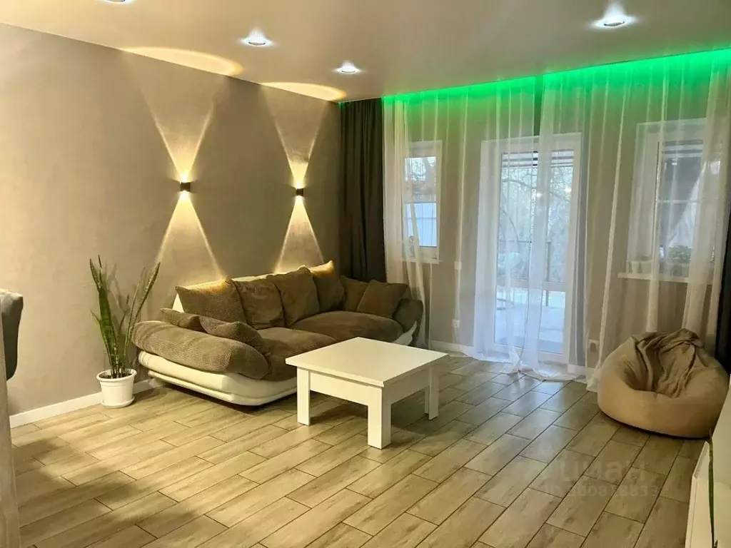 Коттедж в Волгоградская область, Волгоград ул. Джамбула Джабаева, ... - Фото 2