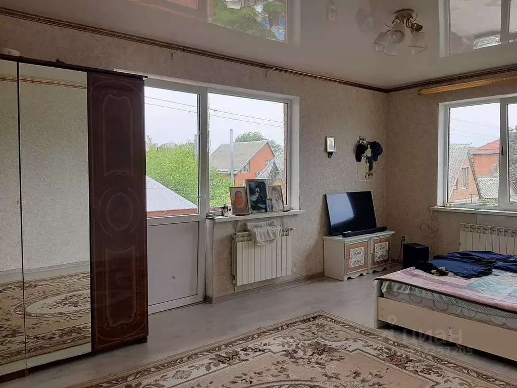 Дом в Краснодарский край, Краснодар Дубинка мкр, ул. Фурманова (180 м) - Фото 0