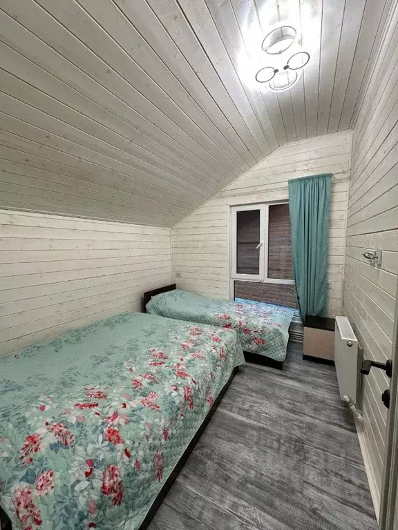 Дом в Карачаево-Черкесия, Зеленчукский район, с. Архыз 1 (90 м) - Фото 0