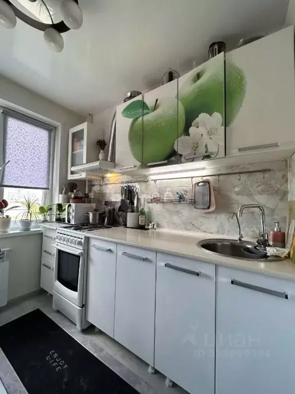2-к кв. Коми, Усинск Пионерская ул., 5 (42.9 м) - Фото 0