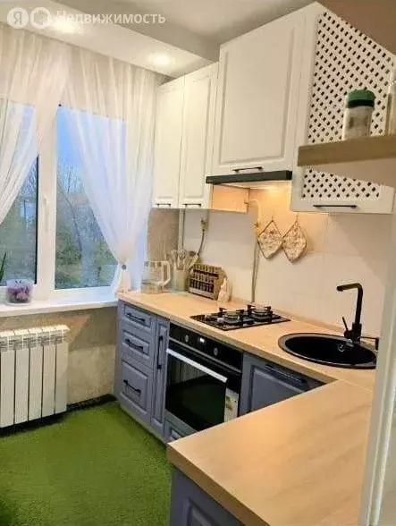 2-комнатная квартира: Шахты, улица Образцова, 1А (50 м) - Фото 0
