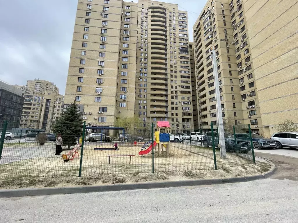 2-к кв. Волгоградская область, Волгоград Донецкая ул., 16а (69.1 м) - Фото 1