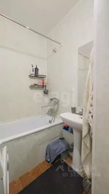 3-к кв. Калининградская область, Черняховск Прегельная ул., 5 (76.4 м) - Фото 2