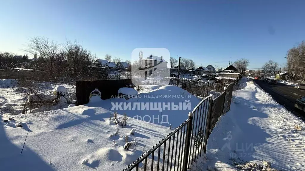 Участок в Саратовская область, Энгельс Удалой пер., 2 (4.7 сот.) - Фото 1