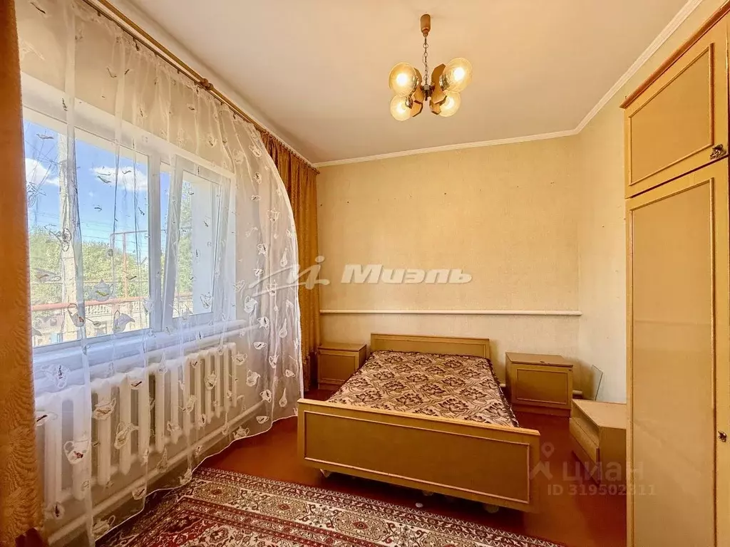 Дом в Крым, Симферопольский район, Гвардейское пгт ул. Садовая, 42 ... - Фото 0