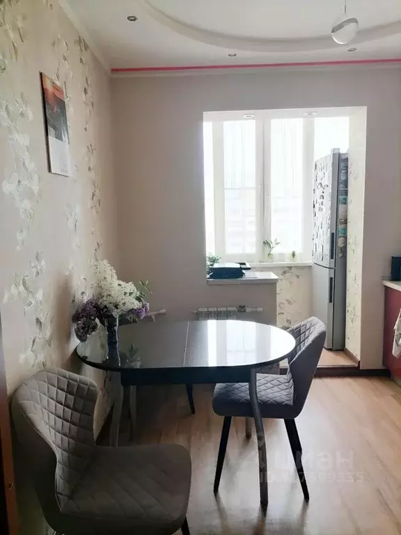 3-к кв. Омская область, Омск ул. Дианова, 18 (72.0 м) - Фото 0