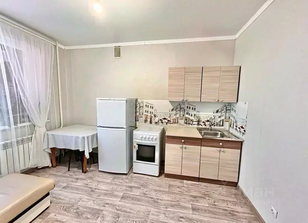 1-к кв. Оренбургская область, Оренбург 1 Мая ул., 61/2 (37.6 м) - Фото 0