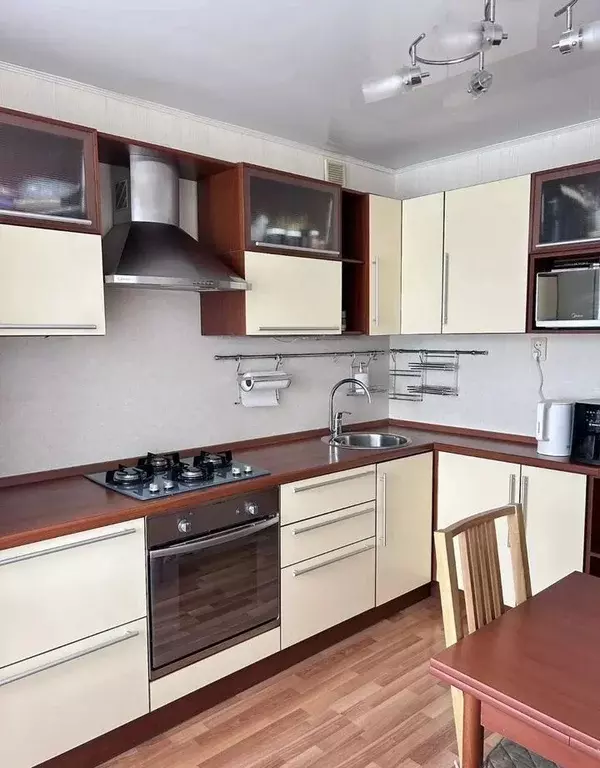 2-к кв. Ленинградская область, Гатчина просп. 25 Октября, 50 (54.0 м) - Фото 1