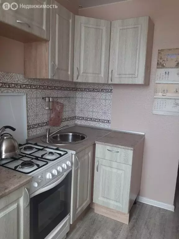 2-комнатная квартира: Волгоград, улица Качинцев, 110 (47 м) - Фото 1