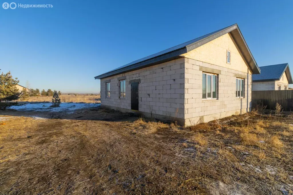 Дом в Красноармейский округ, деревня Круглое (130 м) - Фото 1